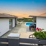 House Prenc Ferienhaus *