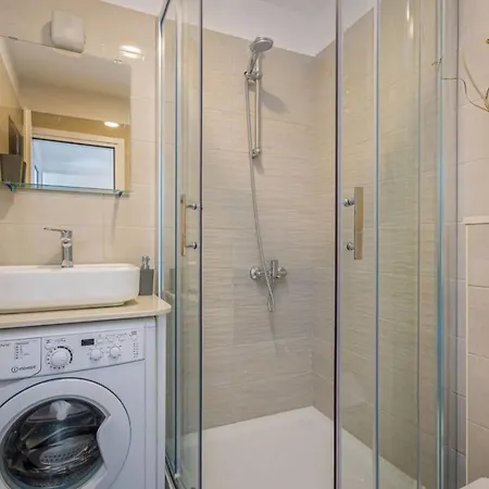 펜션 House Prenc 파진